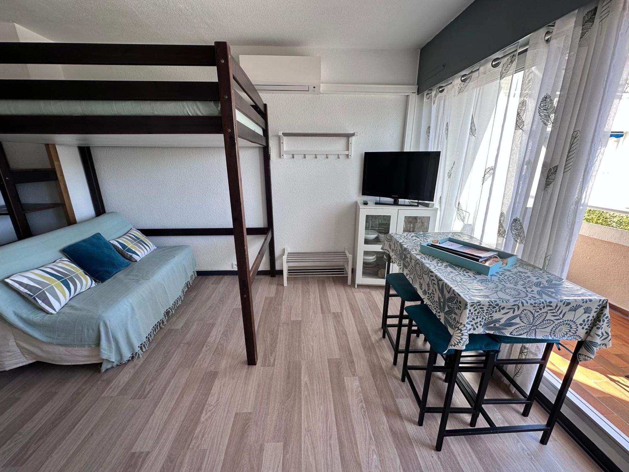 Apartment Beau Climatise En Bord De Et Wi-fi Le Grau-du-Roi
