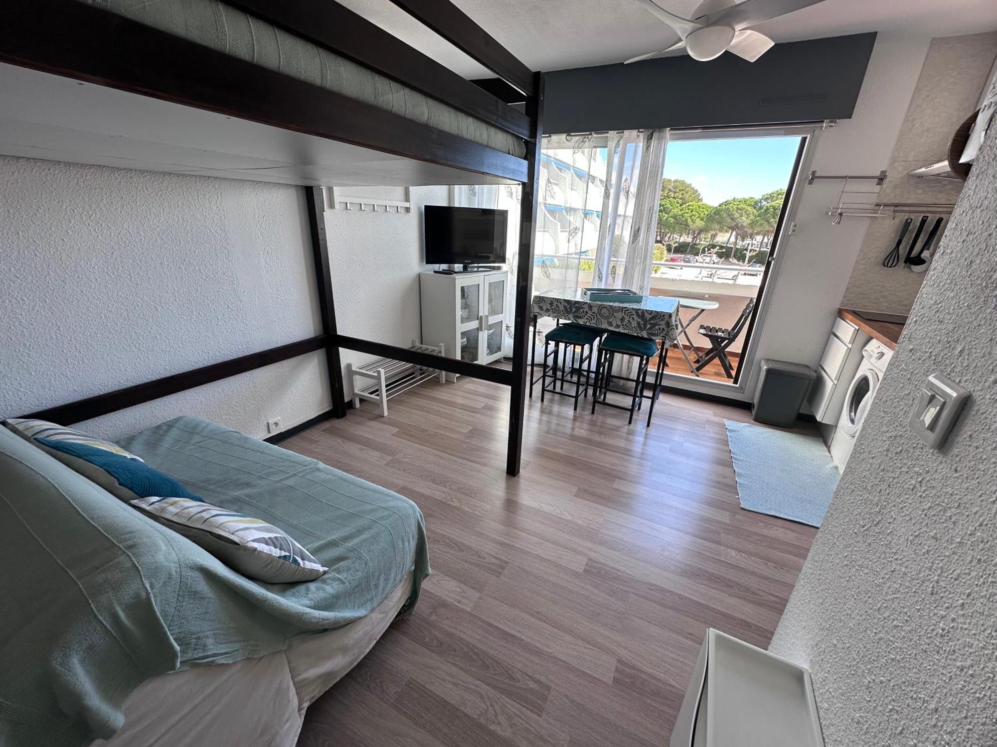 Apartment Beau Climatise En Bord De Et Wi-fi *