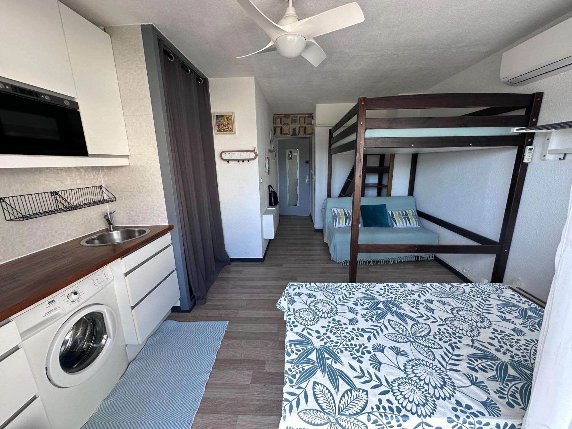 Beau Climatise En Bord De Et Wi-fi Apartment